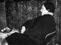 Marija Nablocka - Fotoportret - privatna fotografija, Ljubljana, 1965.
Fotografija je last: SLOGI (SGM)
Neg.: S. XX, 29; sig. 1128
