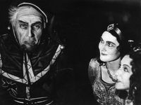 Kralj Lear - Skrbinšek, Boltar, Danilova - William Shakespeare: Kralj Lear. SNG Drama Ljubljana, 27. 9. 1936.
Fotografija je last: SLOGI (SGM).
Neg.: S. LXIV, 46; sig. 1560