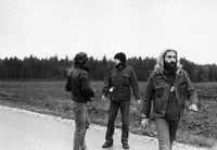 Trije prispevki k slovenski blaznosti, foto 6 - Prvi z leve neznan, na sredini Boris Jurjaševič, desno Zoran Hochstatter.