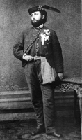 Josip Nolli kot sokol na odru Narodne čitalnice v Ljubljani - Med 1864 in 1867.
Fotografija je last: Slogi (SGM).
Neg.: S.XXX,25. Sig. 61