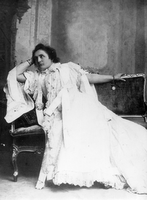 Vela Nigrinova  - Neznana vloga.
Fotografija je last: SLOGI (SGM).
Neg.: S.XXXII,5. Sig. 89