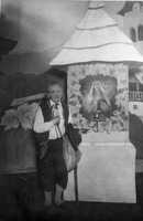 Rado Železnik kot Tonček - Fran Saleški Finžgar: Divji lovec. Režija: Osip Šest. SG Drama, Ljubljana, 15. 2. 1931
Fotografija je last: SLOGI (SGM)
Neg.: S. XXXVII, 70. Sig. 156