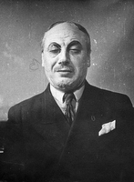 Milan Skrbinšek kot Francis Chantrey - John Galsworthy: Družinski oče. Režija: Bratko Kreft. SNG Drama Ljubljana, 26. 2. 1936.
Fotografija je last: SLOGI (SGM)
Neg.: S.XL, 203, sig. 346