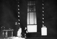 Friedrich Schiller: Don Karlos - Levar, Kaukler - Režija: Ciril Debevec, scena: Ivan Vavpotič. Filip II.: Ivan Levar, Vojvoda Feria: Mirko Kaukler. SNG Drama Ljubljana, 14. 12. 1929.
Fotografija je last: SLOGI (SGM)
Neg.: S.X, 47; sig. 531
