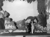 William Shakespeare: Vihar - Levar, Šarič - SNG Drama Ljubljana, 13. 3. 1930.
Fotografija je last: SLOGI (SGM)
Neg.: S.XIV, 6; sig. 541