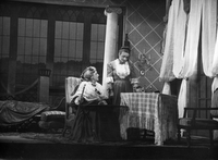 Mesec dni na kmetih - Nablocka, Kralj - Ivan Sergejevič Turgenjev: Mesec dni na kmetih. SNG Drama Ljubljana, 23. 9. 1948.
Neg.: S. XXVIII, 34; sig. 1233