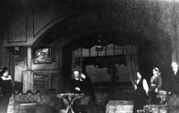 Na straži - Sever, Kovič, Marija Vera, Bojc, Drenovec - Viktor Car Emin: Na straži. SNG Drama Ljubljana, 24. 1. 1947.
Fotografija je last: SLOGI (SGM).
Neg.: S.LX, 18; sig. 1492