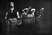 Kavkaški krog s kredo - Bertold Brecht: Kavkaški krog s kredo. SNG Drama Ljubljana, 4. 3. 1957.
Neg.: sig. 1955