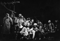 Kavkaški krog s kredo - Bertold Brecht: Kavkaški krog s kredo. SNG Drama Ljubljana, 4. 3. 1957.
Neg.: sig. 1960